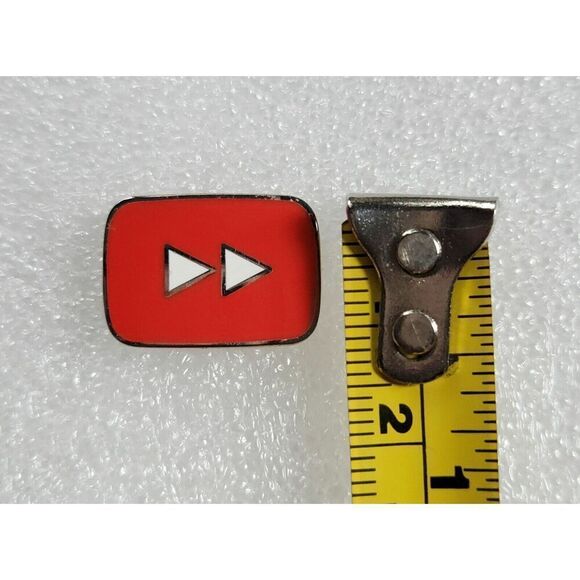 (You Tube) Fast Forward Button Hat Pin YouTube Pinback Pin Pintrill 2016 - Picture 3 of 4